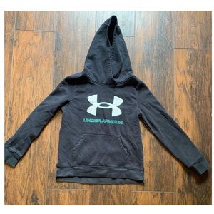Girls Youth Medium, slim fit Under Armour hoodie.